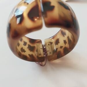 Annimal Print Cuff Hinged Bracelet Magnetic Closure Gold and Brown Resin